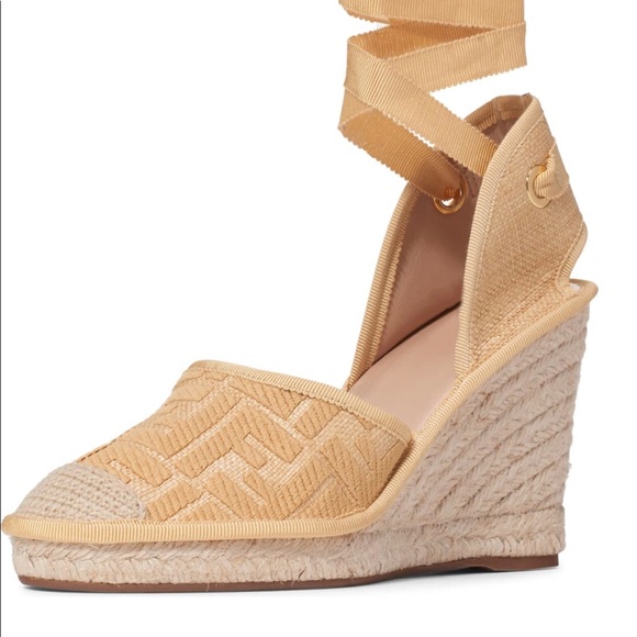 SOLD‼️Fendi wedge sandal - Picture 1 of 8